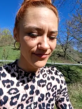 SlimBellaOfficial online show from April 8, 2026, 10:28 am