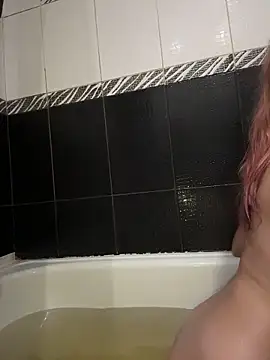 Snapshot of MaryMathews chatting on April 2, 2026, 6:20 am MaryMathews online show from April 2, 2026, 6:20 am