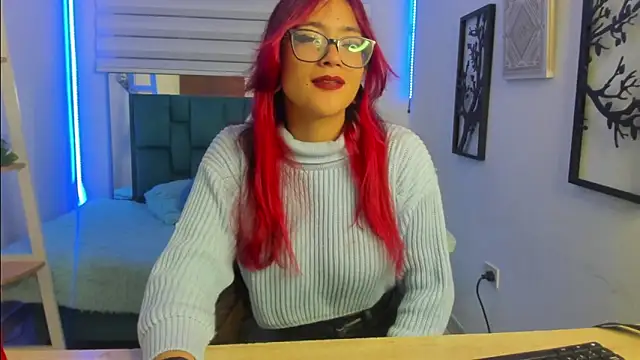 Sara Red X online show from June 30, 2026, 3:39 am