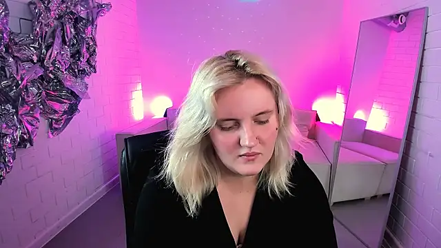 KathyBriggs online show from June 25, 2026, 5:05 am