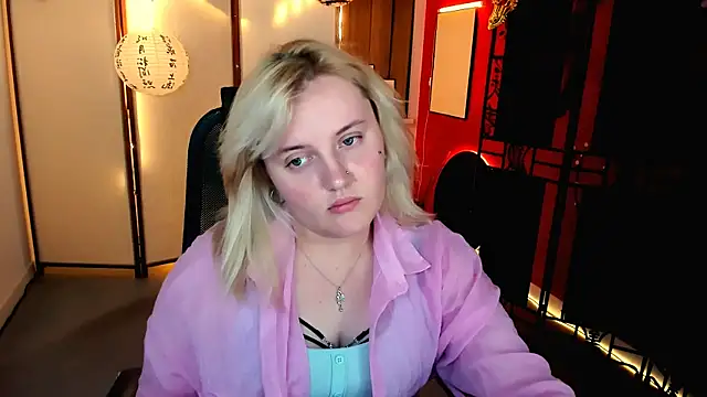KathyBriggs online show from June 19, 2026, 5:13 am