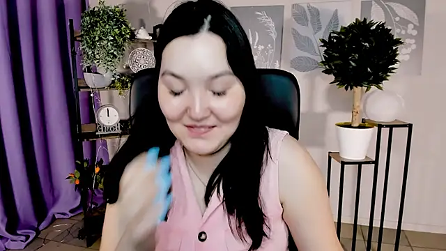 Snapshot of CamilaMartiez chatting on May 13, 2026, 2:35 pm CamilaMartiez online show from May 13, 2026, 2:35 pm