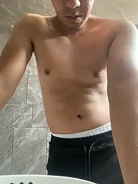 Snapshot of Papi-Hot- chatting on March 25, 2026, 8:30 pm Papi-Hot- online show from March 25, 2026, 8:30 pm