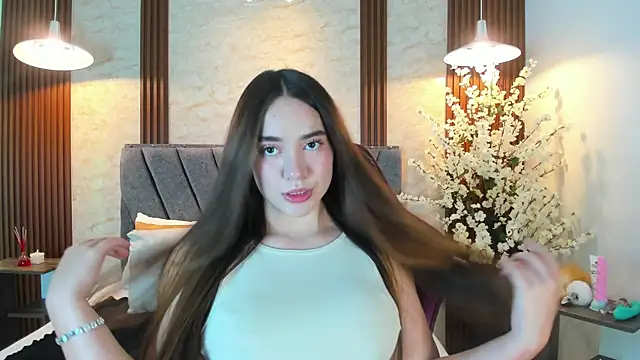 Snapshot of Anissa_m_ chatting on April 2, 2026, 6:58 pm Anissa m online show from April 2, 2026, 6:58 pm