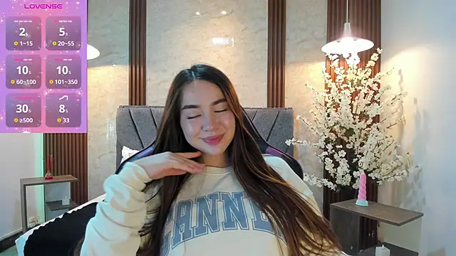 Snapshot of Anissa_m_ chatting on April 13, 2026, 2:10 pm Anissa m online show from April 13, 2026, 2:10 pm