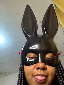 SecretCaribe online show from April 1, 2026, 4:58 am