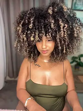 Snapshot of Kendra_curly chatting on July 14, 2026, 2:05 am Kendra curly online show from July 14, 2026, 2:05 am
