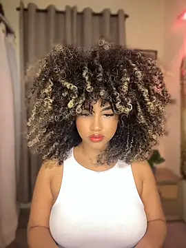 Snapshot of Kendra_curly chatting on July 14, 2026, 8:37 pm Kendra curly online show from July 14, 2026, 8:37 pm