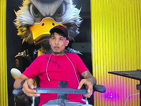 Snapshot of Winsord_Bigcock chatting on March 28, 2026, 7:26 pm Winsord Bigcock online show from March 28, 2026, 7:26 pm