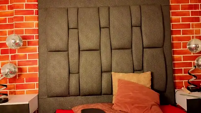 luxuryheavenn online show from March 27, 2026, 6:53 pm