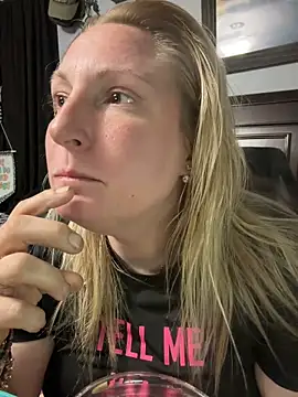 Snapshot of sweetkacibaby chatting on May 27, 2026, 1:57 am sweetkacibaby online show from May 27, 2026, 1:57 am
