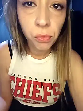 nickyone90 online show from April 16, 2026, 9:39 pm