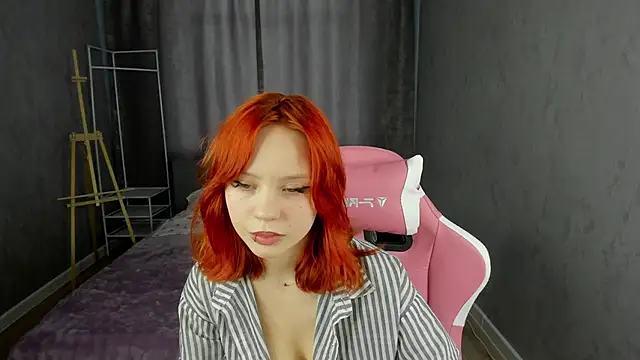 Snapshot of Loly_Cuttie chatting on April 10, 2026, 1:12 am Loly Cuttie online show from April 10, 2026, 1:12 am