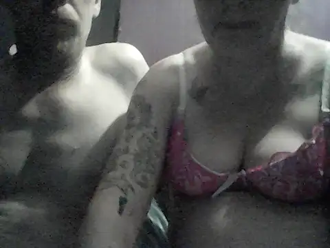 Snapshot of DoubleTroubleXO chatting on March 26, 2026, 10:24 am DoubleTroubleXO online show from March 26, 2026, 10:24 am