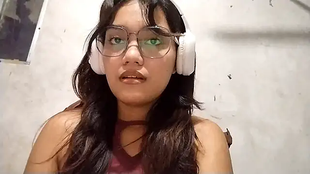 Snapshot of MorganCrumwell chatting on April 7, 2026, 10:17 am MorganCrumwell online show from April 7, 2026, 10:17 am