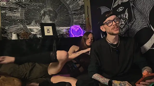 webzandkordz online show from June 26, 2026, 4:18 am
