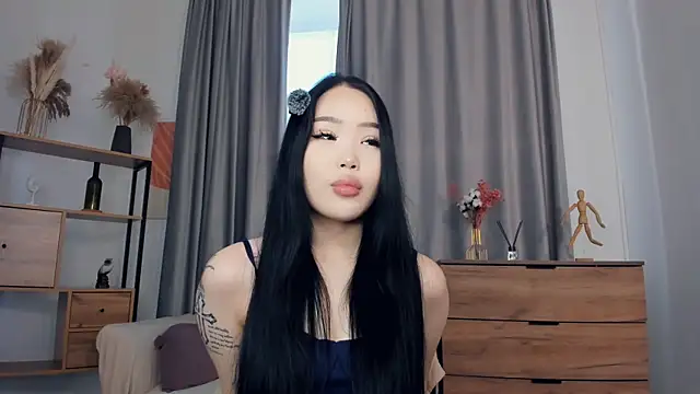 Snapshot of Amai_Tsumi chatting on June 21, 2026, 7:14 am Amai Tsumi online show from June 21, 2026, 7:14 am