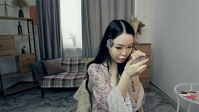 Snapshot of Amai_Tsumi chatting on April 29, 2026, 7:12 am Amai Tsumi online show from April 29, 2026, 7:12 am