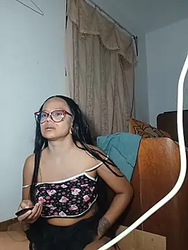xblackstarX1 online show from May 6, 2026, 4:27 am