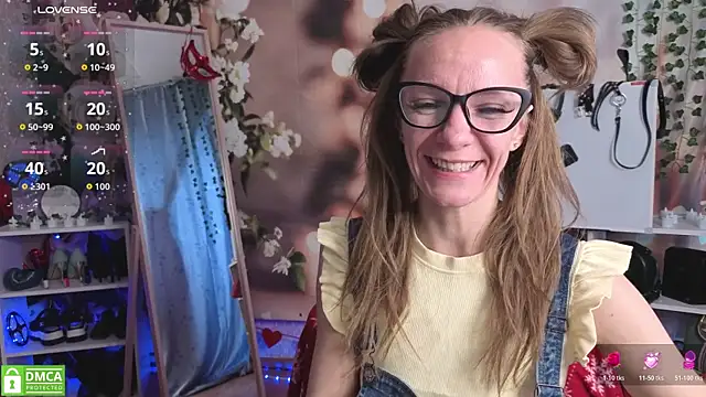 jesica mooonn online show from May 2, 2026, 3:23 am
