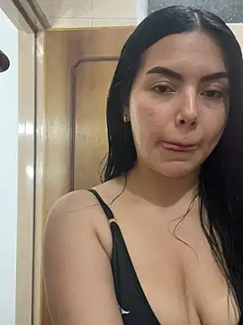 Cami olarte online show from April 20, 2026, 4:26 am