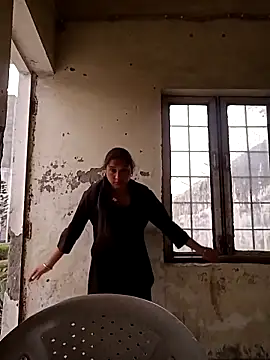 Snapshot of Raanieoy012 chatting on April 11, 2026, 1:46 am Raanieoy012 online show from April 11, 2026, 1:46 am