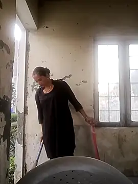 Snapshot of Raanieoy012 chatting on April 6, 2026, 1:45 am Raanieoy012 online show from April 6, 2026, 1:45 am