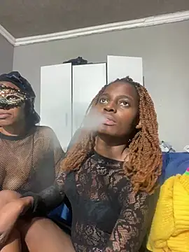 DarkChocolateSlender  online show from May 1, 2026, 7:41 pm