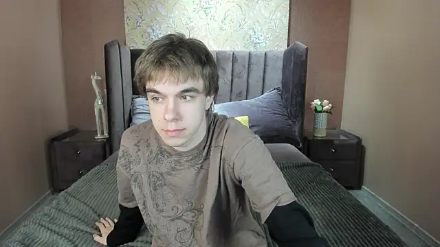 Snapshot of DaveBevy chatting on June 14, 2026, 7:26 pm DaveBevy online show from June 14, 2026, 7:26 pm