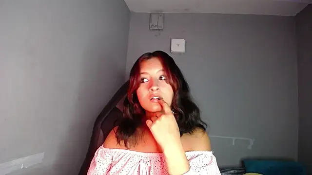 viollet saens online show from May 15, 2026, 7:56 pm