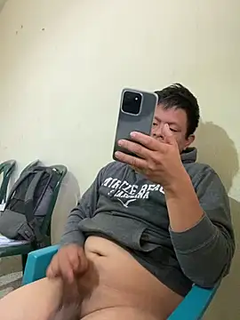 Luis-Armando online show from April 14, 2026, 5:29 pm