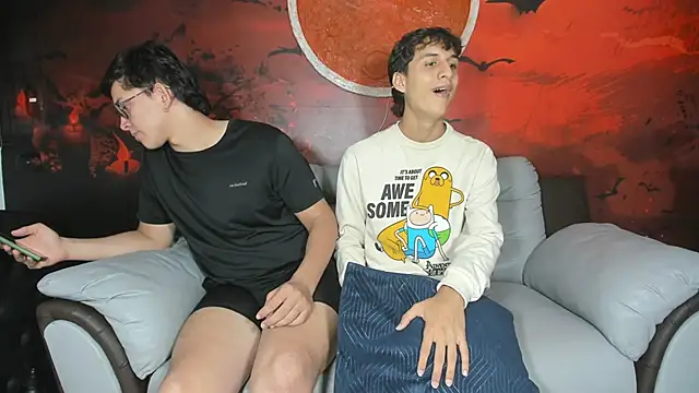 Versatilboys  online show from March 26, 2026, 8:40 pm