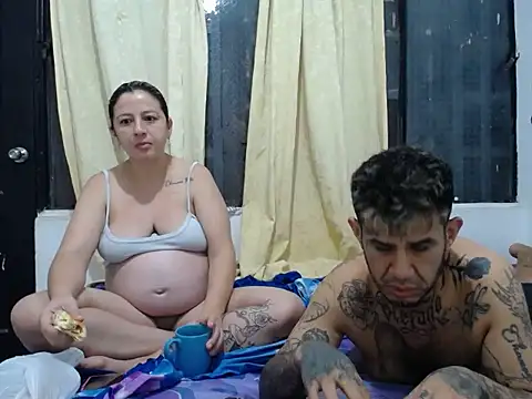 Snapshot of allison_maxtattoo_ chatting on April 16, 2026, 8:37 am allison maxtattoo online show from April 16, 2026, 8:37 am