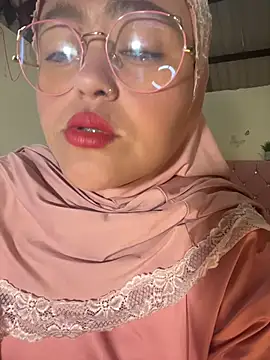 Snapshot of Marian_fadel chatting on June 6, 2026, 12:21 pm Marian fadel online show from June 6, 2026, 12:21 pm