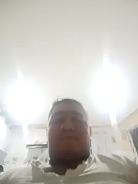 Snapshot of luis20212 chatting on March 27, 2026, 8:26 am luis20212 online show from March 27, 2026, 8:26 am