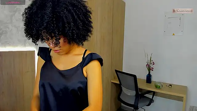 Snapshot of baddie_delaylaa chatting on May 7, 2026, 7:17 pm baddie delaylaa online show from May 7, 2026, 7:17 pm