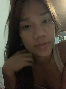 Snapshot of iloveyou_divine22 chatting on July 6, 2026, 2:40 am iloveyou divine22 online show from July 6, 2026, 2:40 am