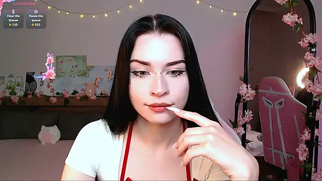 Tina Charm online show from July 18, 2026, 10:29 pm