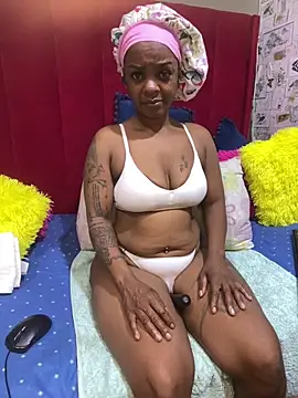 Snapshot of Cherrybootyofjoy86 chatting on March 28, 2026, 12:44 am Cherrybootyofjoy86 online show from March 28, 2026, 12:44 am