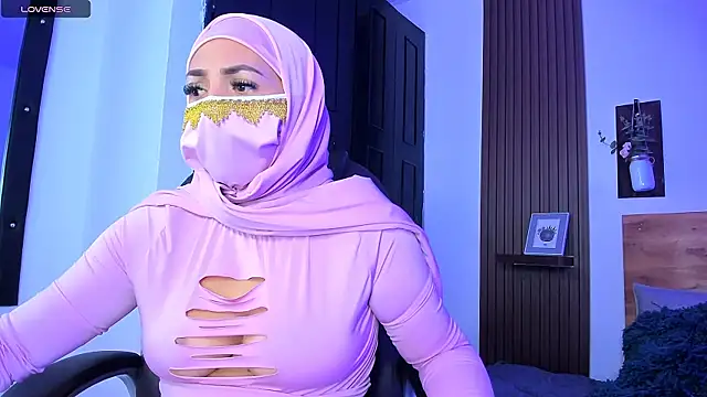 Nailea   online show from April 2, 2026, 1:46 am