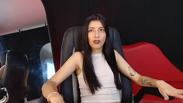 Snapshot of jazminswee chatting on April 15, 2026, 9:37 pm jazminswee online show from April 15, 2026, 9:37 pm