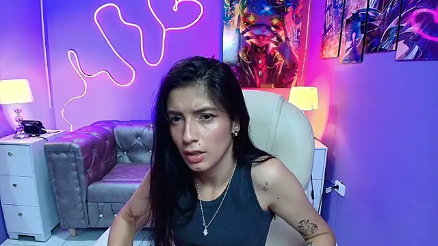jazminswee online show from June 23, 2026, 7:34 pm