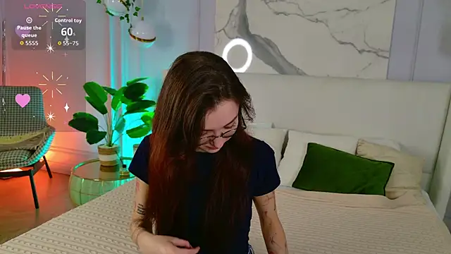 Snapshot of AmeliaKlark_ chatting on May 20, 2026, 2:41 am AmeliaKlark online show from May 20, 2026, 2:41 am