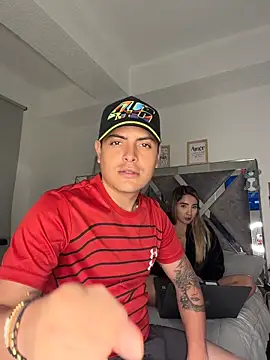 SamandThiago online show from June 4, 2026, 3:44 am