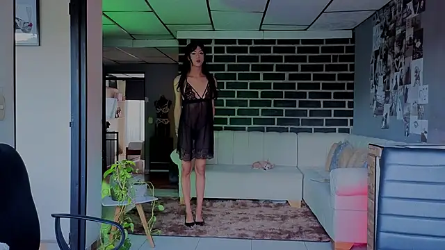 Miss sunshinee online show from April 3, 2026, 9:54 pm