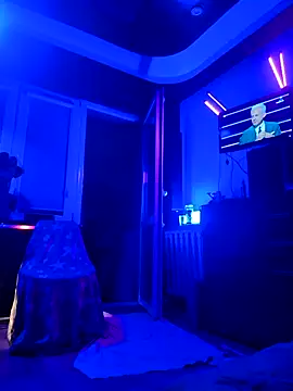 Snapshot of DomMONIKA chatting on April 7, 2026, 5:59 pm DomMONIKA online show from April 7, 2026, 5:59 pm