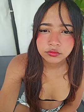 Pretty karol online show from May 5, 2026, 1:25 pm