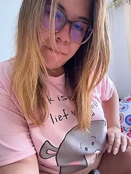 spicymichelle online show from April 11, 2026, 1:59 pm