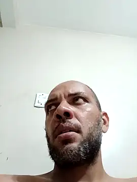 Aecio2029 online show from April 17, 2026, 11:29 pm