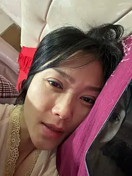 yuanpu0925 online show from May 9, 2026, 11:08 pm
